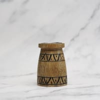 ‏مبخرة خشبية