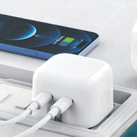 فيش جداري بقوة 35 واط وتقنية الشحن الذكي من تن بلس