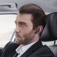 شاحن سيارة ذكي بمنافذ مزدوجة وسماعة أذن لاسلكية