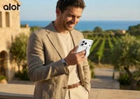 كفر حماية Alot نوبل للايفون 17 برو ماكس - ابيض