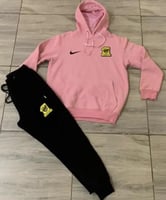 بلوفر نادي الاتحاد الوردي مع بنطلون 2025