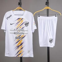 طقم الاتحاد الجديده اللون الابيض الاحتياطي 2025