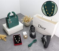 طقم كامل نسائيه *ماركة