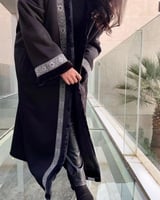 فروه نسائيه بتطريز انيق وشكل مرتب-ازياء شتويه-متجر...