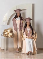 عبايات تخرج 2024 تطريز الاسم حسب الطلب