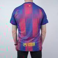 طقم نادي برشلونة الأساسي الجديد 2026