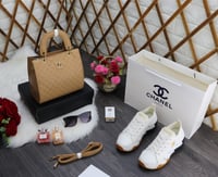 *شنطه نسائيه *ماركة