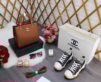 *شنطه نسائيه *ماركة