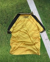 تيشيرت الاتحاد الأسود بخط أبيض طويل