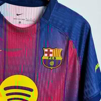 تيشيرت نادي برشلونة الأساسي الجديد 25/26