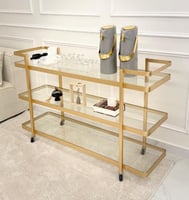 عربية تقديم 3دور لون شمباني زجاج