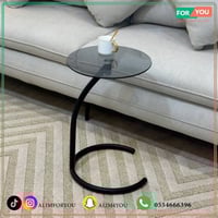 طاولة خدمة كنب بقاعدة سوداء و بزجاج أسود (MG)