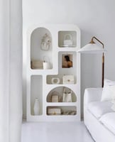 دولاب ارفف بوهيمي بتصميم يوناني