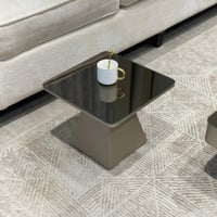 طقم طاولة ضيافة ارضي مع 4 طاولات خدمة بلون شمباني...