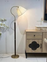 اباجورة ارضي عمود بلون بني *أوتلت