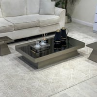 طقم طاولة ضيافة ارضي مع 4 طاولات خدمة بلون شمباني...