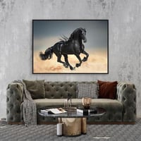 لوحة جدارية خيل أسود جامح في الصحراء 80x120 سم