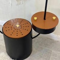 مبخرة ملابس مع علاق اسود