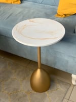 طاولة خدمة رخام ذهبي