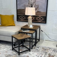 طقم طاولات 3 قطع خشبي بني وهيكل مكعب أسود