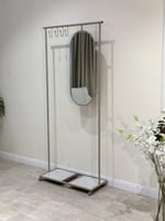 علاق عبايات حديد بلون شمباني فاخر مع قاعدة سيراميك...