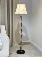 اباجورة ارضي عمود حلزوني خشبي بلون بني *أوتلت