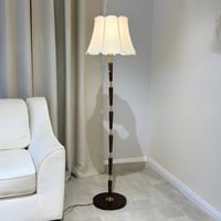 اباجورة ارضي عمود حلزوني خشبي بلون بني *أوتلت