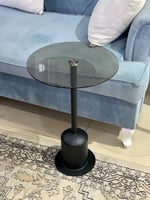 طاولة خدمة سطح زجاج أسود قاعدة حديد أسود