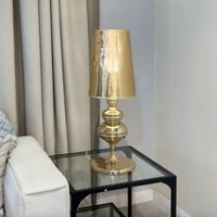 ابجورة مصباح طاولة *أوتلت