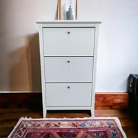 دولاب احذية ابيض