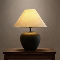 مصباح طاولة طربوش قماش ابيض قاعدة سيراميك اسود لمب...