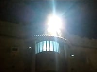 كشاف طاقة شمسية 6300 شمعة