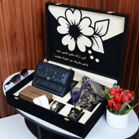 هدية نسائيه فاخرة شنطة مع نظارة وساعة وعطر ببوكس م...