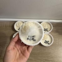 شمعه بالاسم كونكريت