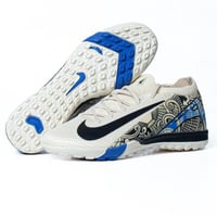 حذاء كورة نايك أبيض