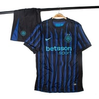 طقم انتر ميلان الاساسي 2025-2026