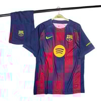 طقم برشلونة الاساسي 2025-2026