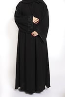 عباية F50 كريب ملكي اسود اكمام كرستال كلوش