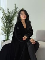 عبايه F13 مخمل اسود القماش كوري مع بطانه كوري اطرف...