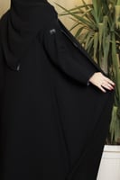 عباية F20 بليزر كوري تطريز ابيض وأسود