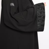 عباية F50 كريب ملكي اسود اكمام كرستال كلوش