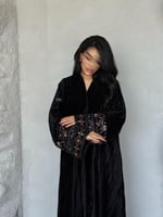عباية F97 مخمل مكسر اسود مع اكمام تطريز مودرن هندي...