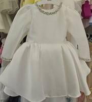 فستان ناعم وفخم مزين بكرستال