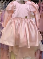 فستان اوف وايت باكمام وفينكات