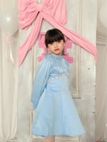 فستان سماوي باكسسوار بارز