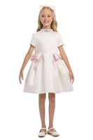 فستان راقي بفيونكات فالجوانب مع طوق