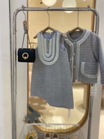 فستان تويد أنيق مع معطف