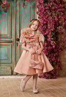 فستان مناسبات فخم متوفر لونين مع شنطة و تاج