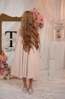 فستان ناعم ب ورده بارزه