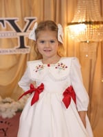 فستان الأميرات تطريز يدوي بإضافة دانتيل